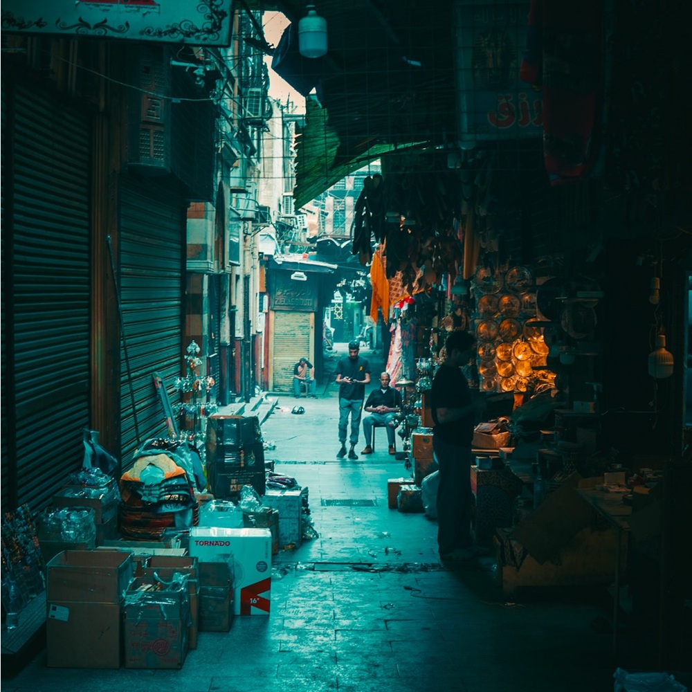 Urban Alleyway Art Print